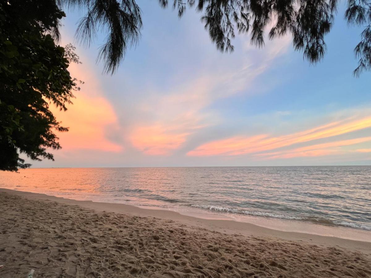 Sky&Sea Cha-Am Beach Экстерьер фото